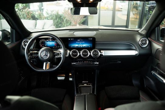 Mercedes GLB 220 d 4-Matic AMG Line 8G-DCT