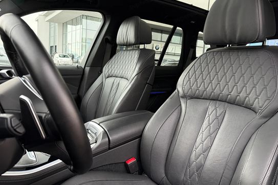 BMW X5 M50i xDrive