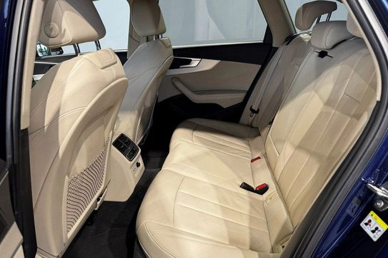 Audi A4 40 TFSI quattro S tronic