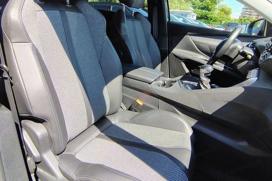 Peugeot 5008 1.5 BlueHDi Allure S&S