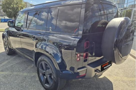 Land Rover Defender 110 D250 X-Dynamic HSE