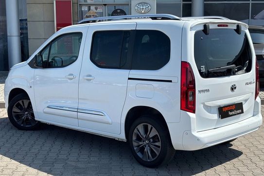 Toyota Proace City Verso 1.2 d-4T Family