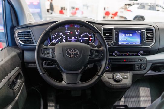 Toyota Proace Verso Long L2H1 Business AT