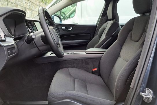 Volvo XC60 B4 D AWD Momentum Pro aut