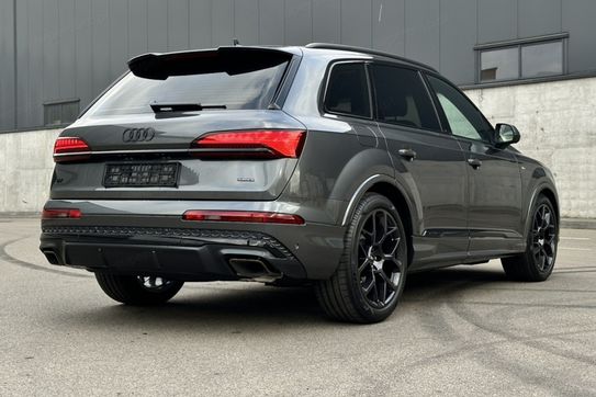 Audi Q7 TDI quattro S Line