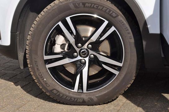 Volvo XC40 B3 Plus Dark