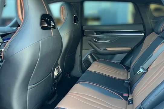 BYD Seal U DM-i  Design AWD