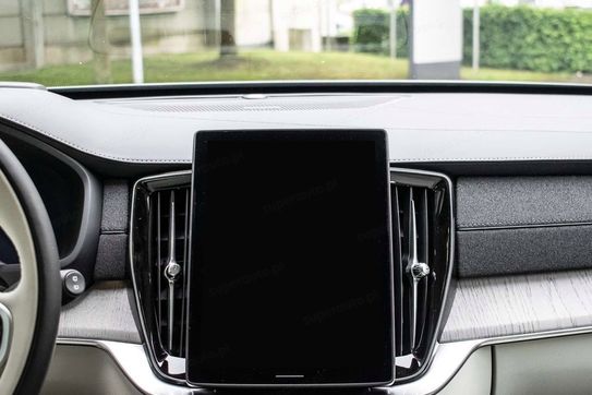 Volvo XC90 B5 AWD Ultra Bright