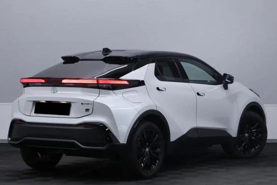 Toyota C-HR GR Sport 2.0 Hybrid Dynamic Force Plug-in