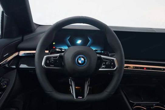 BMW Seria 5 530e xDrive M Sport