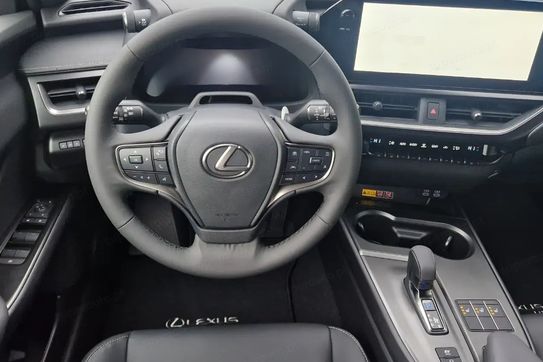 Lexus UX 300h F Sport Design 2.0 Hybrid Dynamic Force