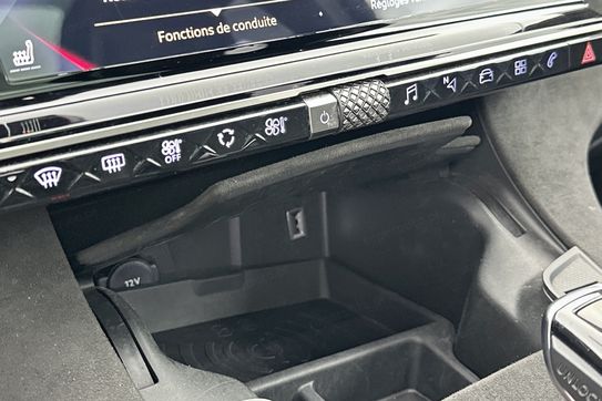 DS DS 7 Performance Line 1.5 BlueHDI AT