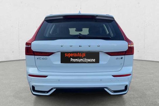 Volvo XC60 B5 B AWD Plus Dark