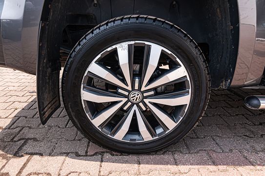 Volkswagen Amarok Aventura 4Motion AT V6