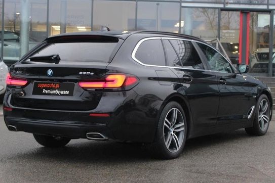 BMW Seria 5 Touring 530e xDrive Luxury Line