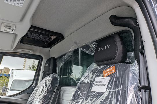 Iveco Daily 70C18 Hi-Matic Zabudowa 15EP + Winda