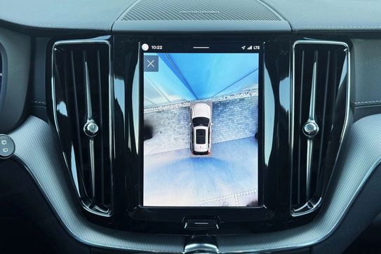 Volvo XC60 B5 B AWD Ultra Dark