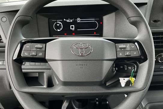 Toyota ProAce Long Active