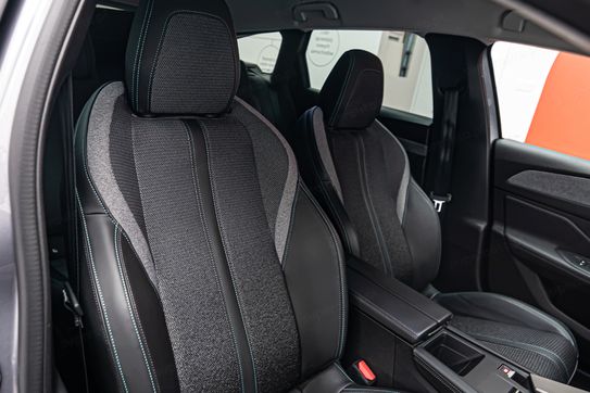 Peugeot 308 1.5 BlueHDi S&S EAT8