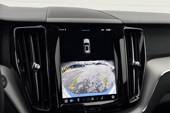 Volvo XC60 B4 B Plus Dark