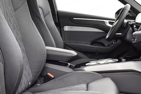 Audi A6 e-Hybrid quattro Avant