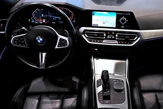 BMW Seria 3 320d xDrive M Sport sport-aut