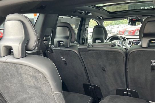 Volvo XC90 T8 AWD Plug-In Hybrid R-Design 7os