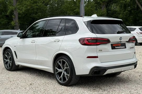 BMW X5 M50d