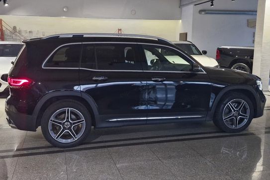 Mercedes GLB 250 4MATIC AMG Line