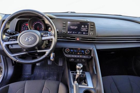Hyundai Elantra 1.6 Smart