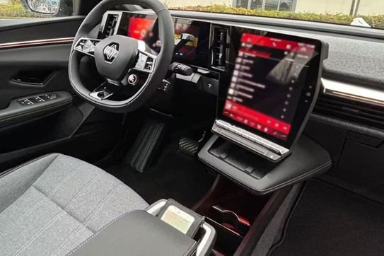 Renault Megane Techno E-TECH Comfort Range