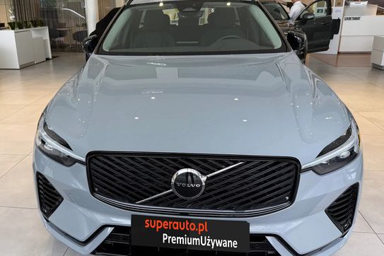 Volvo XC60 B5 B AWD Plus Dark