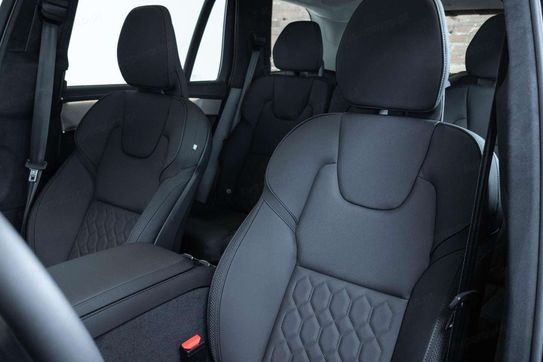 Volvo XC90 T8 AWD Plug-In Hybrid Ultra Bright