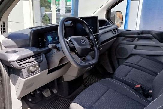 Ford Transit Custom 300 L2H1 AT