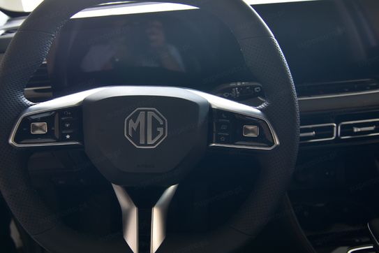 MG HS 1.5T HEV+ Exclusive aut