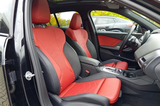 BMW Seria 1 120 mHEV aut