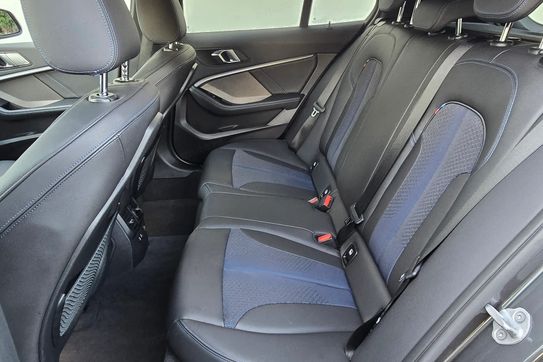 BMW Seria 1 120d xDrive M Sport aut