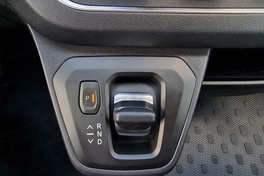 Nissan Primastar L2H1 Business Plus 9A/T