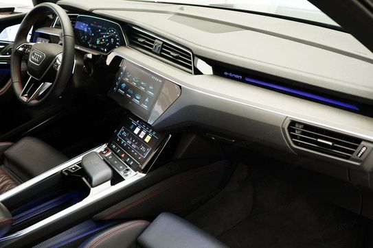 Audi Q8 SQ8 TFSI quattro Tiptronic