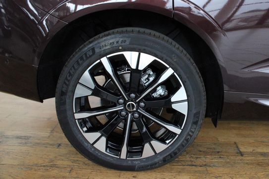 Volvo XC60 B5 AWD Plus Dark