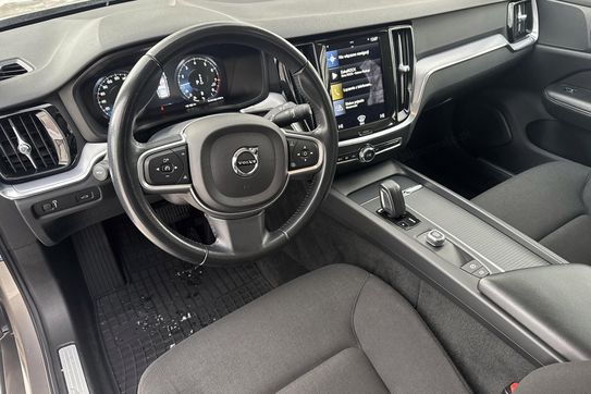 Volvo V60 B3 B Momentum Core