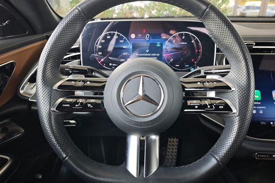 Mercedes Klasa E 220 d 4-Matic AMG Line