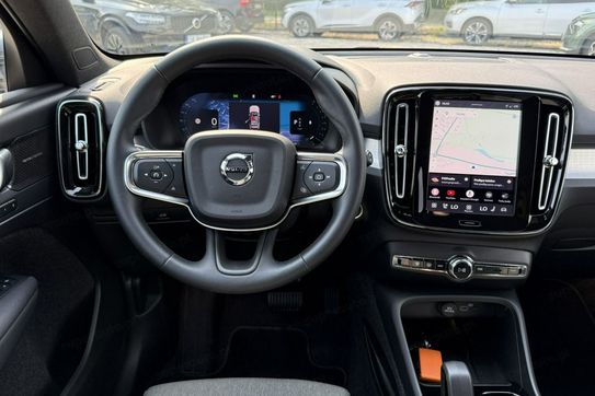Volvo XC40 B3 Ultimate Dark