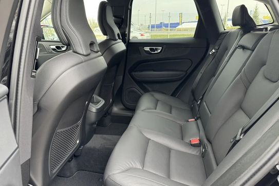 Volvo XC60 B5 B AWD Plus Dark