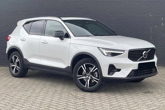 Volvo XC40 B3 Plus Dark