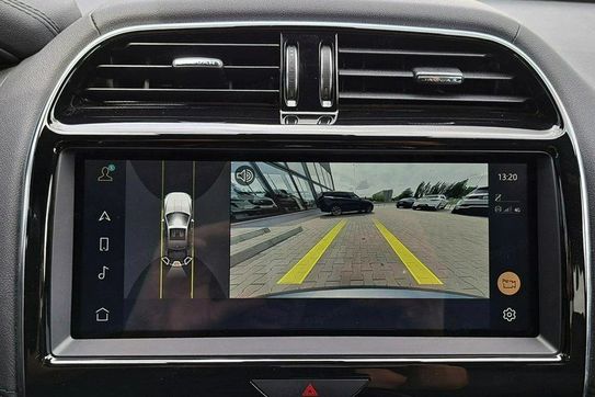 Jaguar XE D200 AWD SE