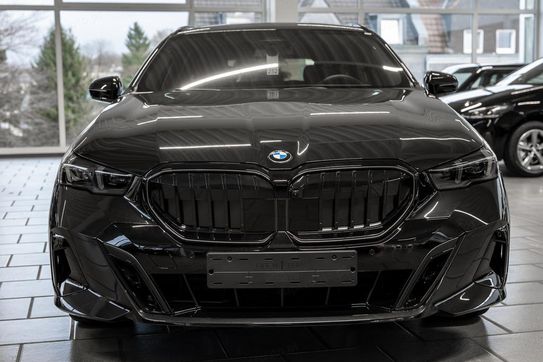 BMW Seria 5 Touring 540d xDrive M Sport