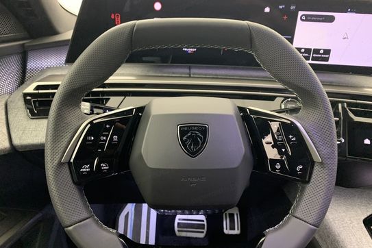 Peugeot 3008 GT 1.2 mHEV e-DCS6