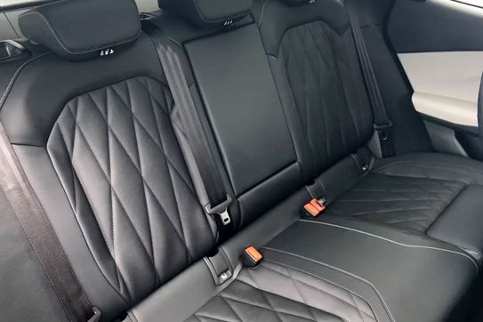 Ford Explorer Premium 77kWh RWD