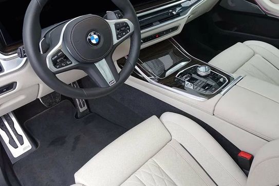 BMW X7 xDrive40i M Sport